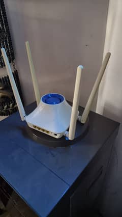 Tenda Router with 4 antinas - excellet condition