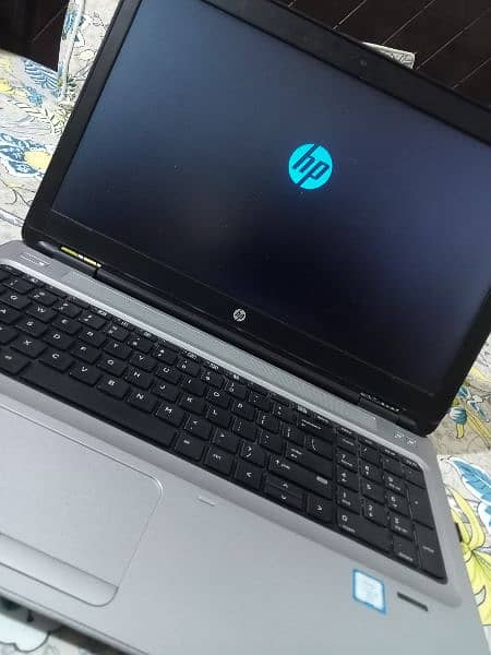 HP laptop, core i5 argent sale , Intel(R) core(TM) i5-6300U. CPU 5