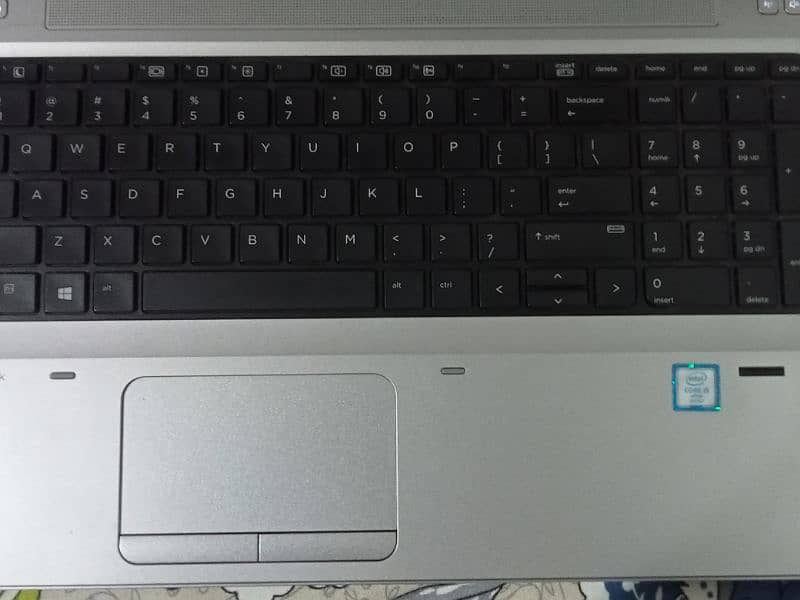 HP laptop, core i5 argent sale , Intel(R) core(TM) i5-6300U. CPU 7