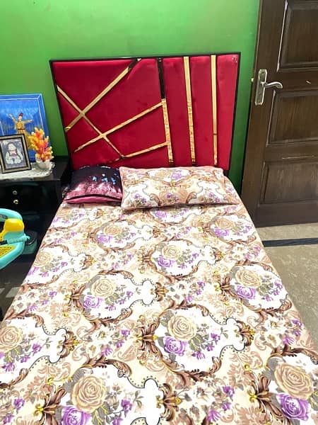 new single bed  few days use for sale with new matresses 3