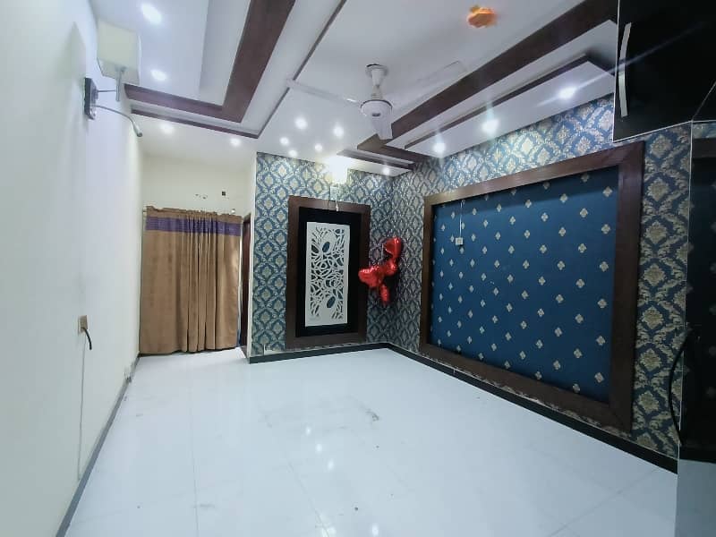 10 marla best for investment near to canal road or doctor hospital 7