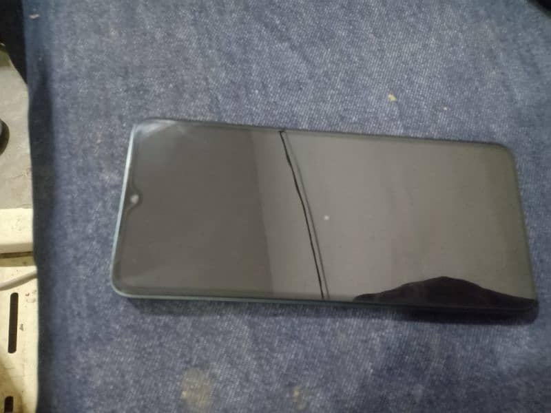 Redmi A3,4GP Ram 64GP  store  5 day used  box and  charge  available 3