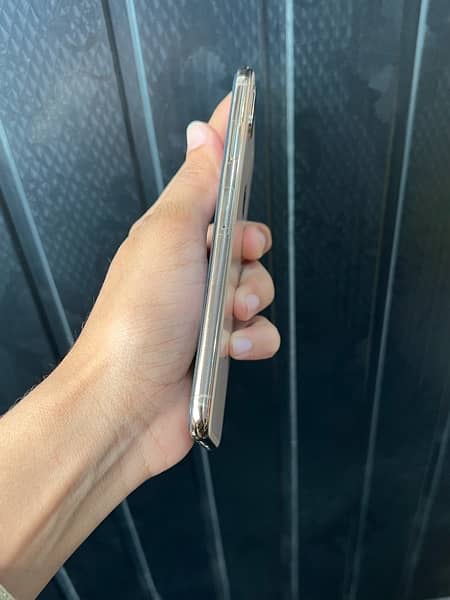 iPhone xs max 64gb PTA approved 1