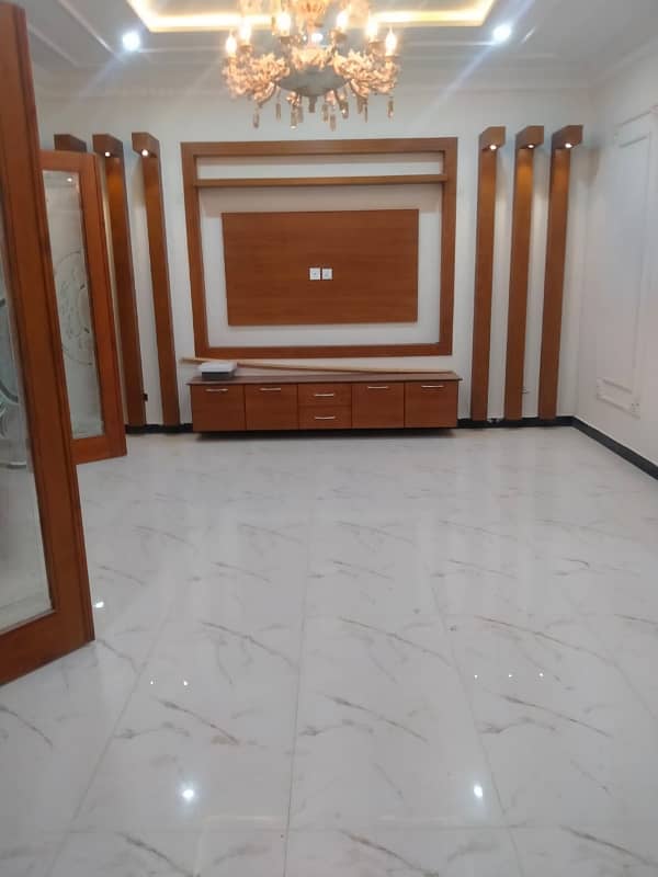 10 Marla Spanish House For SALE In Faisal Town Hot Location 5
