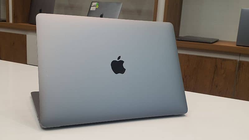 APPLE MACBOOK PRO 2019 CORE I5 16GB RAM 256GB SSD 0