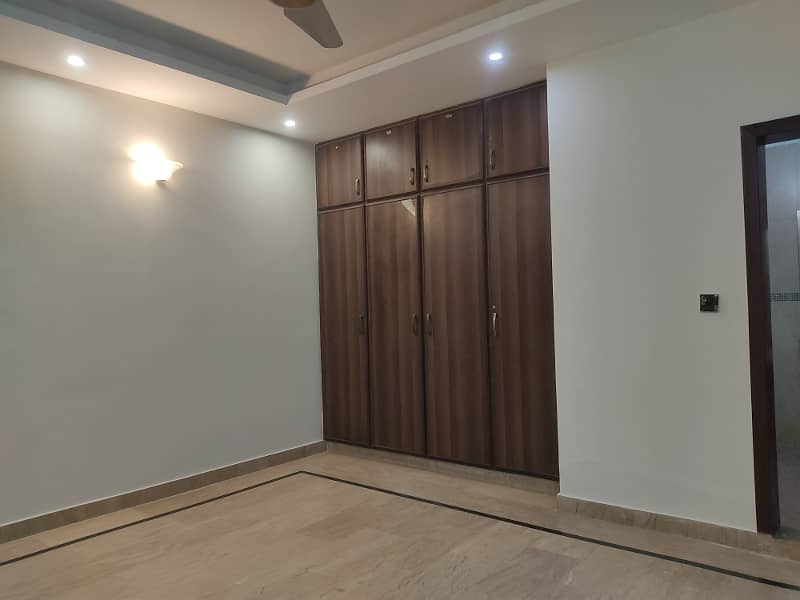 Separate Gate 1 kanal Upper Portion Available For Rent 5