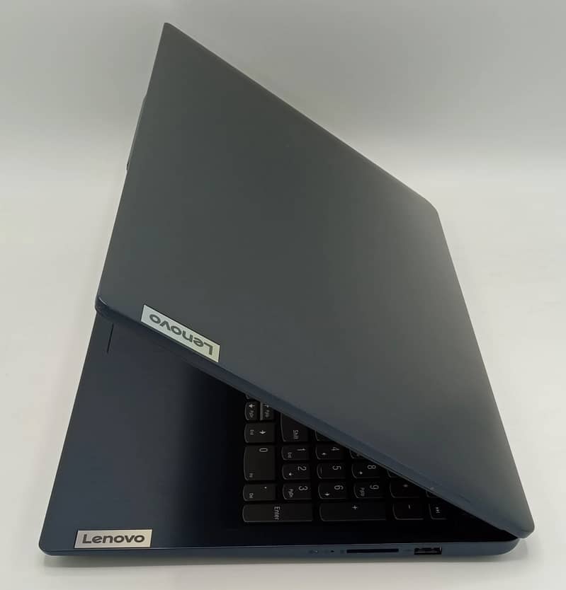 Lenovo IdeaPad 3 Slim Laptop Core i5 IdeaPad Touch 11th Gen 8/256GB 4