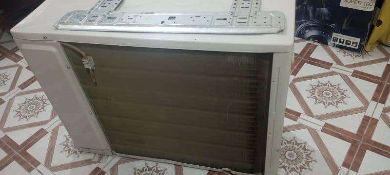 Haier ac model 18hfm heat and cool wifi. one season use god condition. 6