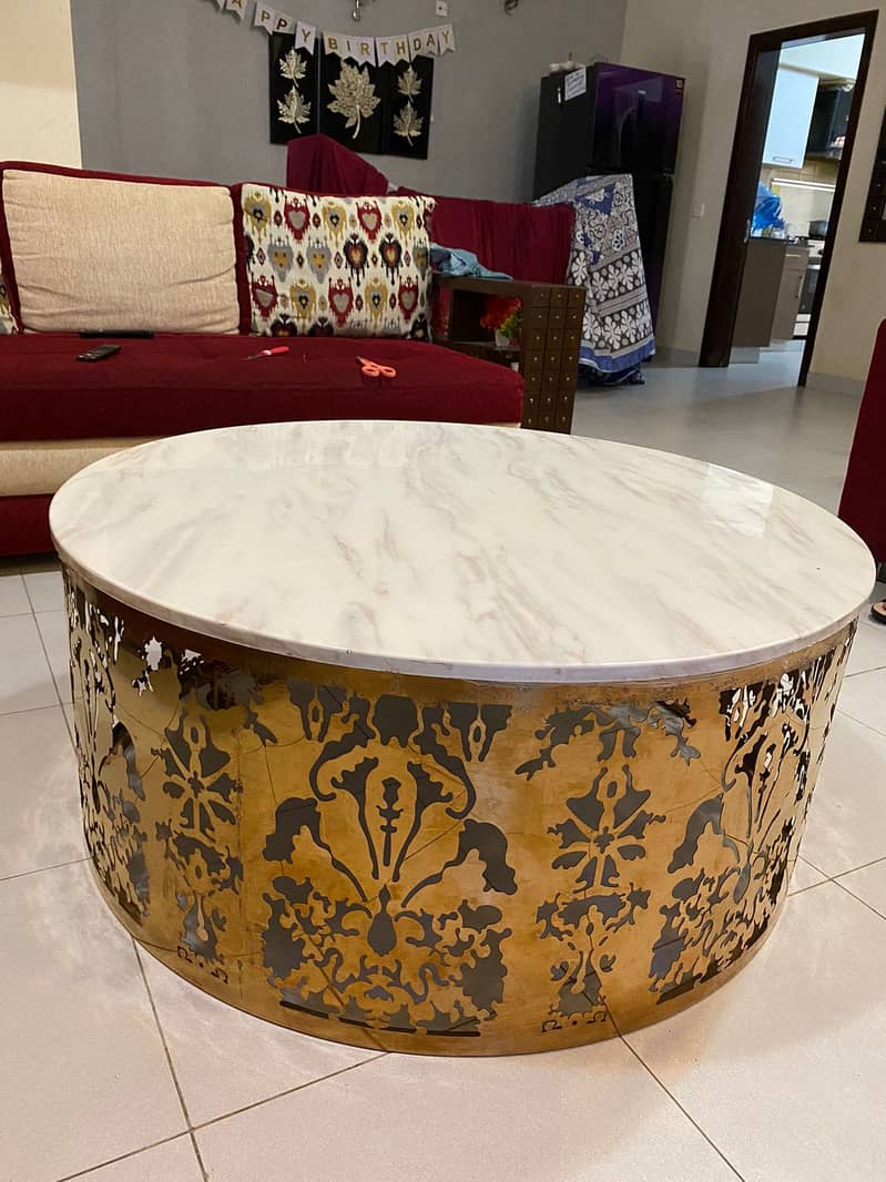 Classical Coffee Table with Marbel top 2