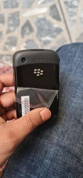 blackberry curve 8520 3