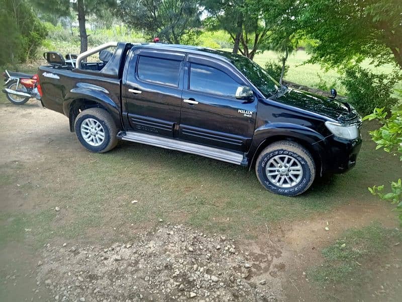 Toyota Hilux Vigo Champ GX 2016 FOR SELL IN NEW CONDITION 1