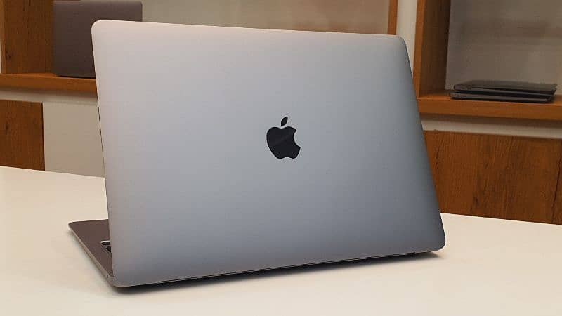 APPLE MACBOOK AIR 2020 CORE I5 16GB RAM 256GB SSD 0