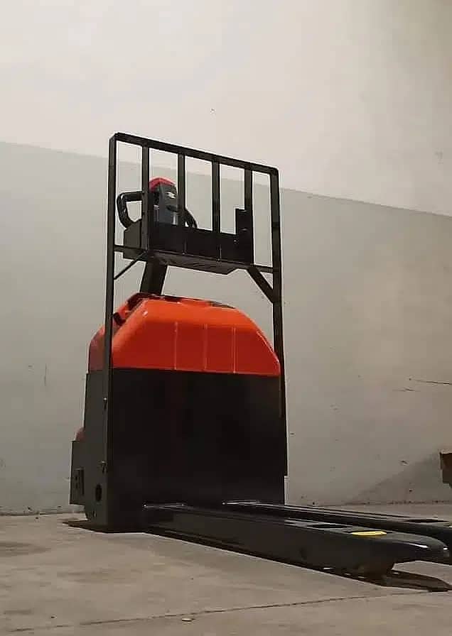 • Lifter Trolley • Manual Stacker • Electric Stacker • Fork Lifter 2
