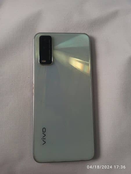 Vivo Y20 with complete saman. . no any fault 03453763728 1