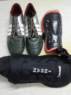 Football shoes & Two type Pads