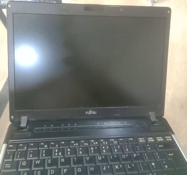 Fujitsu  Laptop for sale 4