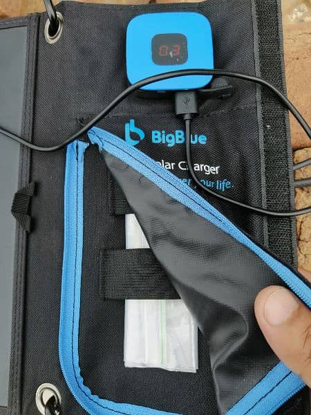 BigBlue Camping solar Mobile Charger 3