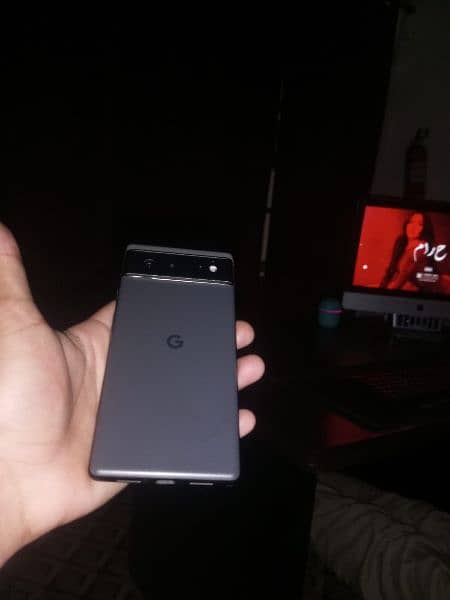 pixel 6 is up for sale  10/10 condition 4
