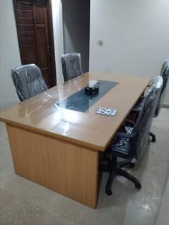 Meeting Table With Glass Top for Sale (6 Persons)