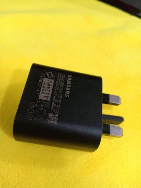 original Samsung 20watt adopter 3