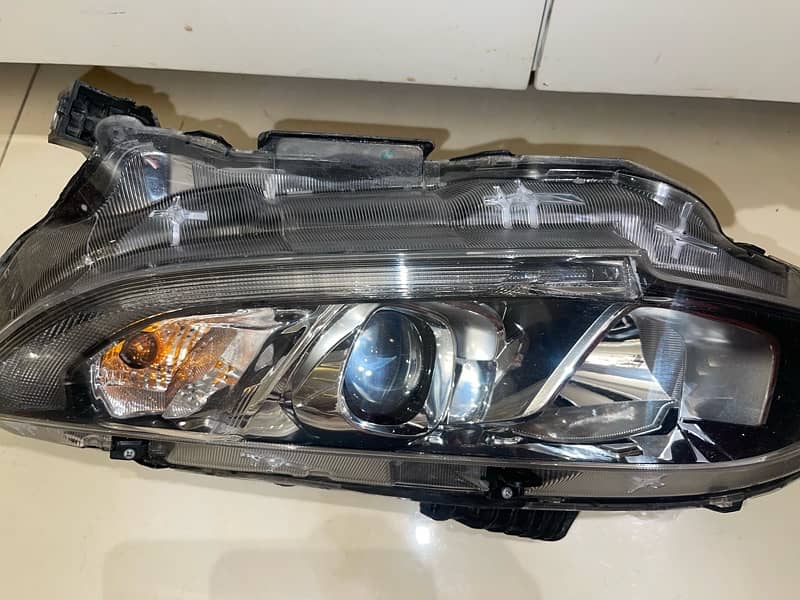 Honda 2018 model front head lights 1