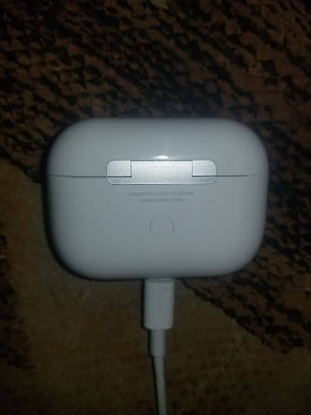 apple airpods pro first generation 2