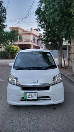 daihatsu move x 2012 available in immaculate condition home used