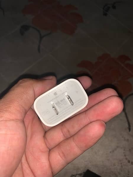 apple 20 watt 100% original charger 1
