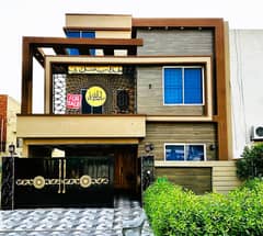 8 Marla House For Sale In Usman Block Bahria Town Lahore 0