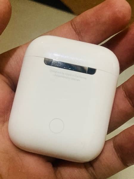 Apple Airpods 2nd Generation 1