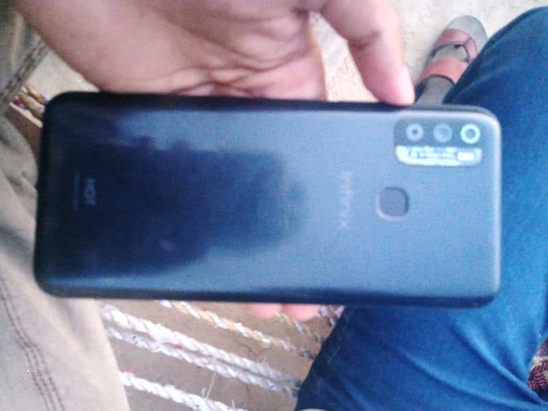 condition 10 by 10 Used koi fault nai hai fresh phone hai 2
