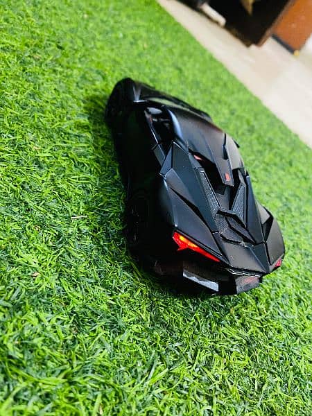 6 Small 1 Big Size Diecast metal Cars For Sale Best For Home Decor 5