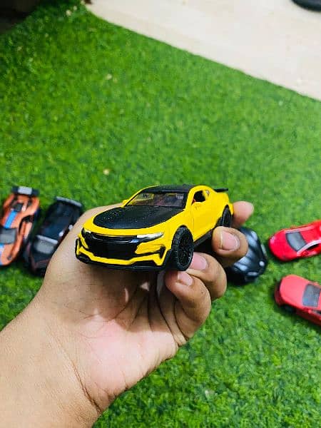6 Small 1 Big Size Diecast metal Cars For Sale Best For Home Decor 6