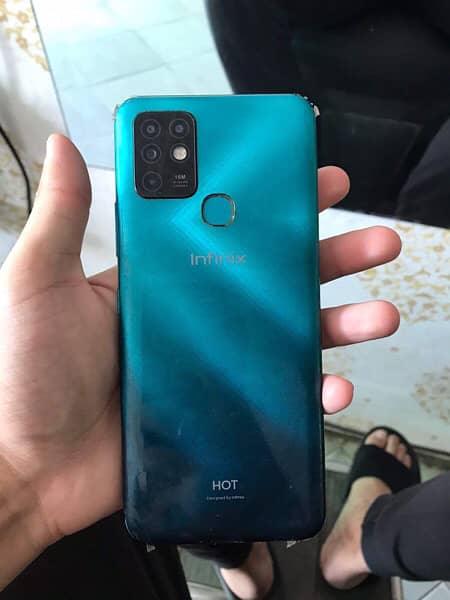infinix hot 10 mobile For sale 4\128 2