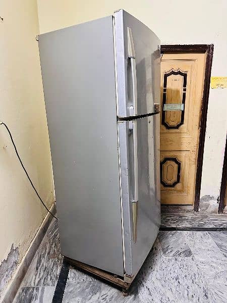 LG refrigerator for sell 2