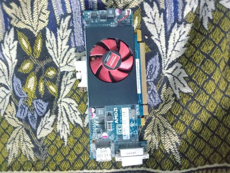 AMD 1 gb ddr3 graphics card 1