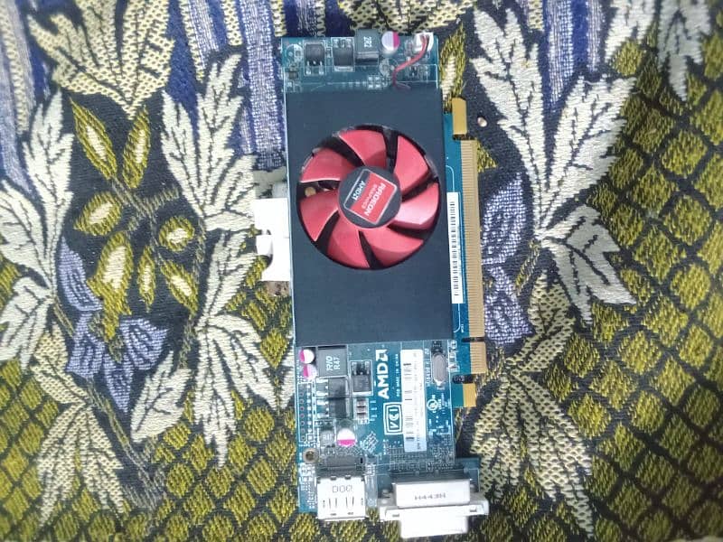 AMD 1 gb ddr3 graphics card 2