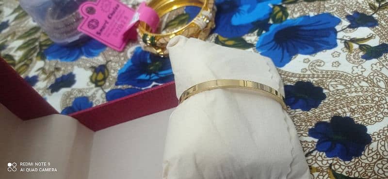 new and unused jewellery items bought from Dubai and Makkah. . 5