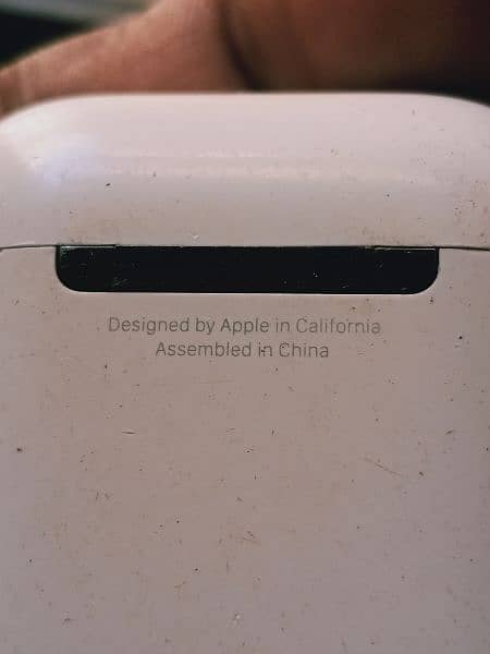 original genuine Apple airpods used condition urgent sale only case 1