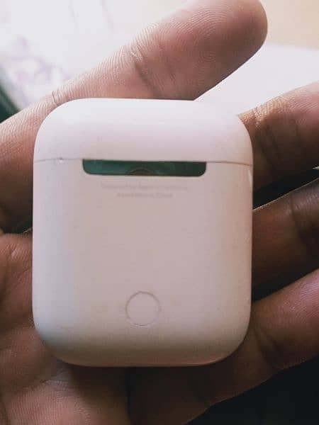 original genuine Apple airpods used condition urgent sale only case 3
