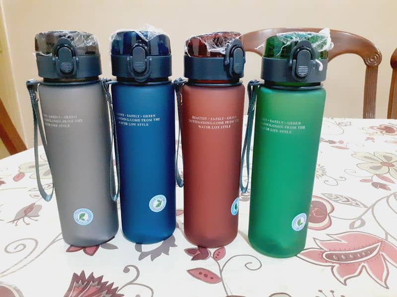 water bottle High Quality 560ml quantity available 0