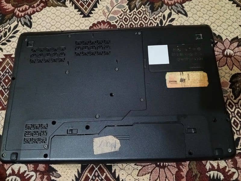 Lenovo IdeaPad Z560 | 6gb Ram | 128 SSD+500 Hardisk | Nvidia Graphics 1