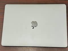 selling my macbook Pro  year 2017 13 inch
