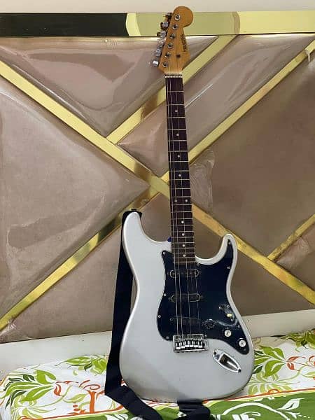 Urgent selling Silver Electronic Guitar 3