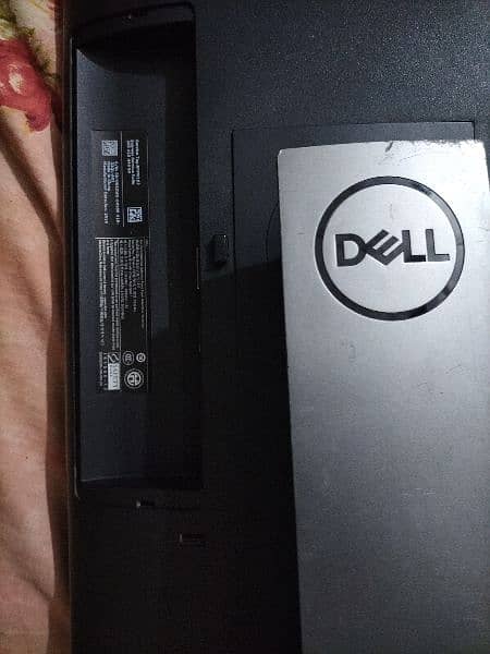 Dell 23 inch IPS LED 4