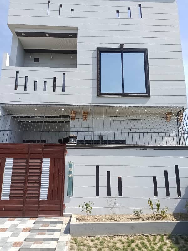3.5 Marla triple story ultra modren design double unit brand new very beautiful hot location house for sale in vital DD home 0