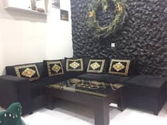 L shaped sofa with designer table. 03200462586