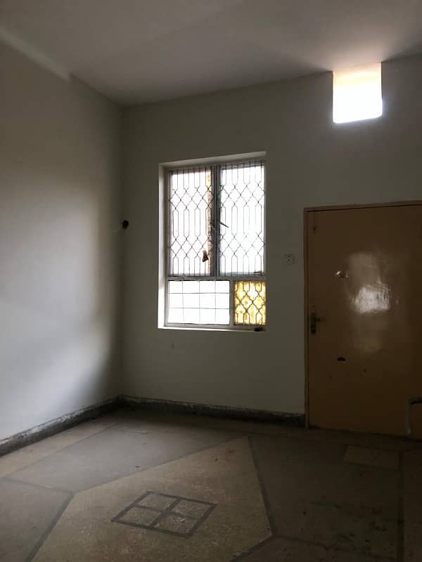 5 Marla Beautiful double story house urgent for Sale in sabzazar 7
