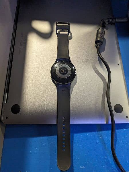 Samsung Galaxy Watch 4 1