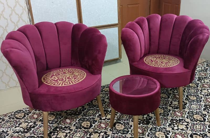 coffee chair with table in good condition urgent sale 2